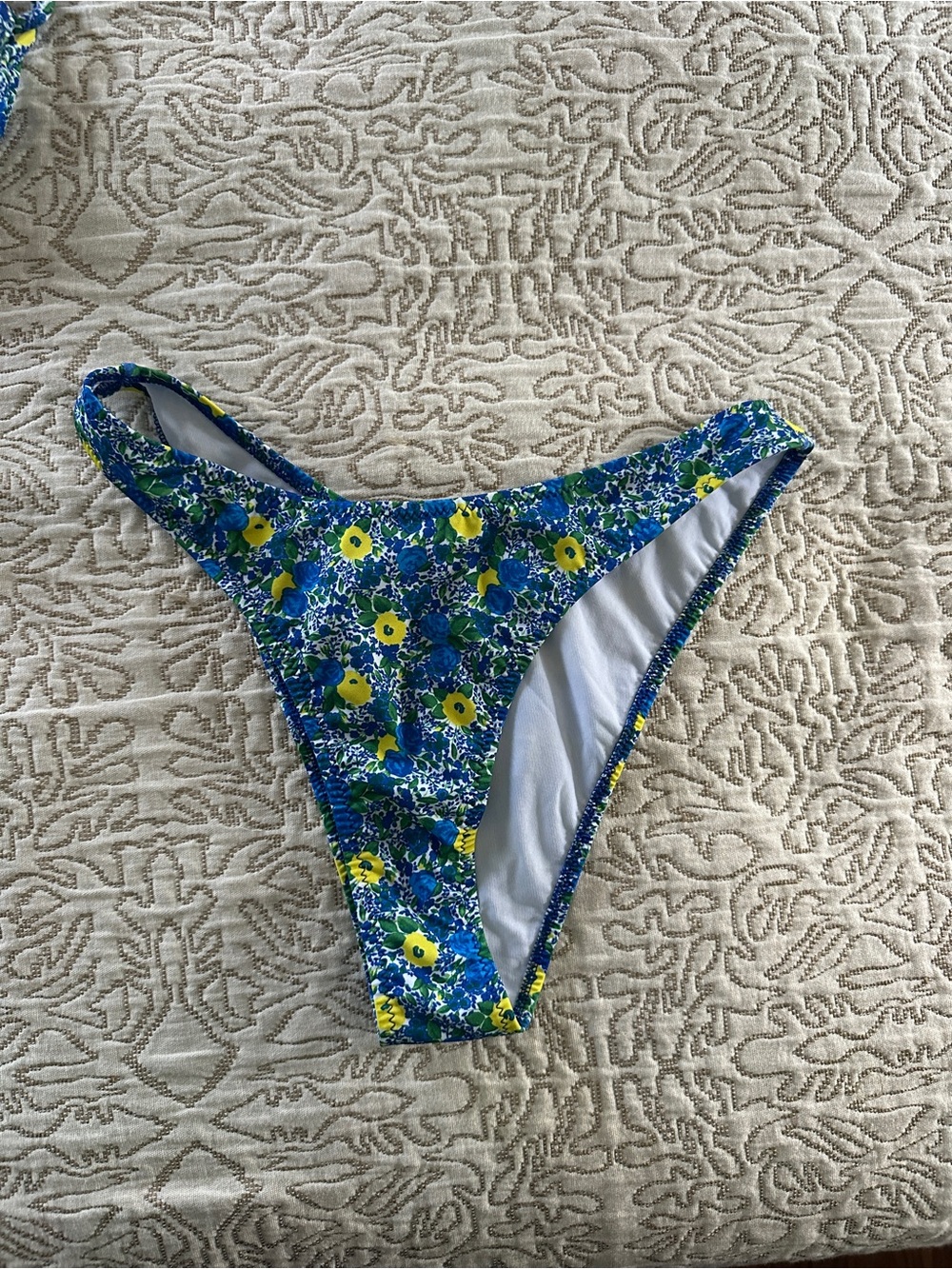 ‘Chapel of Love’ Classic Underwire Top and High Cut Cheeky Bottoms - Picture 5 of 7